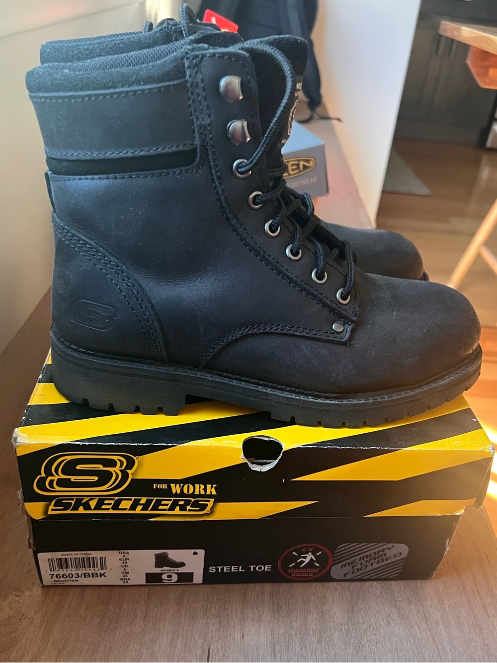 Sketchers Brooten Steel Toe Workbook Womens Size 9 - NIB